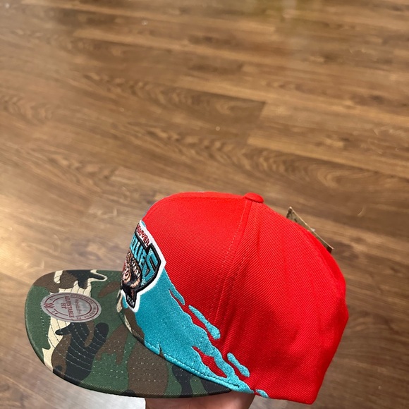 Vancouver Grizzlies Splash Camo Snapback - BRAND NEW Mitchell & Ness DeadStock - Picture 5 of 9